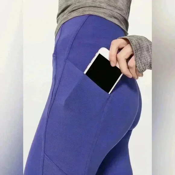 Lululemon Lead The Pack Crop 23" size 8 - Picture 3 of 5